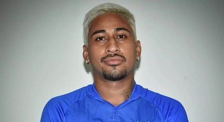 Denner Barbosa é jogador do Lemense, clube do interior paulista