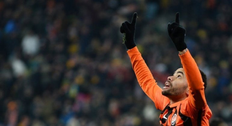 Dentinho (atacante) - 32 anos - Sem clube desde novembro de 2021 - Último clube: Shakhtar Donetsk - Valor de mercado: 1,5 milhão de euros (R$ 9,29 milhões)