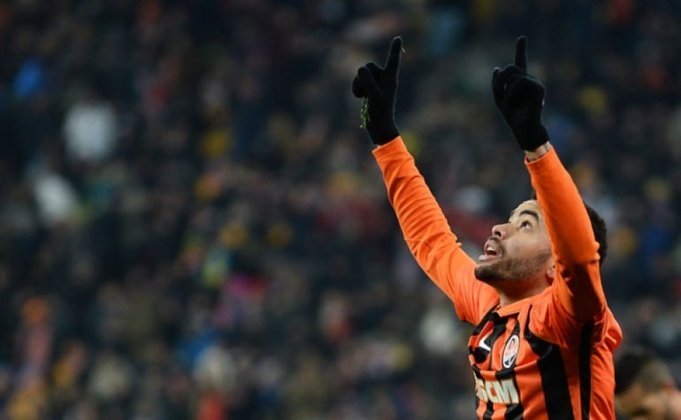 Dentinho (atacante) - 32 anos - Sem clube desde novembro de 2021 - Último clube: Shakhtar Donetsk - Valor de mercado: 1,5 milhão de euros (R$ 9,29 milhões)