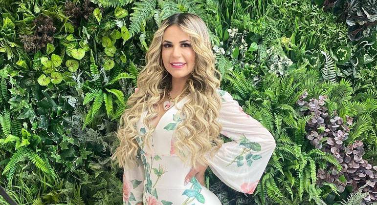 Deolane Bezerra completa 34 anos e celebra: 'Aqui só tem amor' - Entretenimento - R7 Famosos e TV