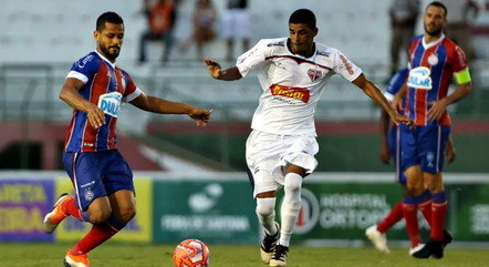 Deon estava atualmente no Bahia de Feira de Santana
