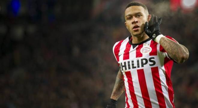 Mamphis Depay foi comparado com Ronaldo Fenômeno após surgir na base do PSV, primeiro clube do brasileiro na Europa