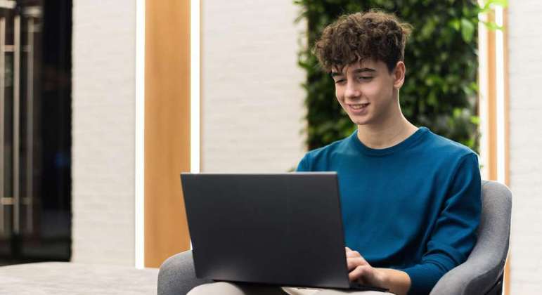 Dependência em internet se expande entre Jovens na Alemanha