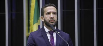 Deputados da oposição apresentam notícia-crime contra Janones (Paulo Sergio/Câmara dos Deputados)