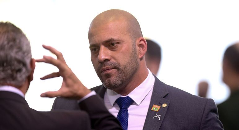 Daniel Silveira (PSL-RJ) durante posse do ministro da Justiça, André Mendonça,  em Brasília 