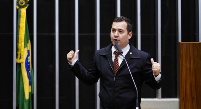 Projeto do 14º salário do INSS sofre mudança e deve ficar para 2023 -  Notícias - R7 Economia