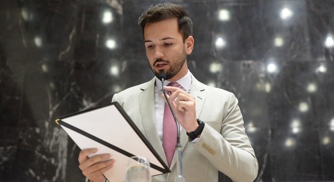 Deputado Estadual João Leite visita a FEEMG. 