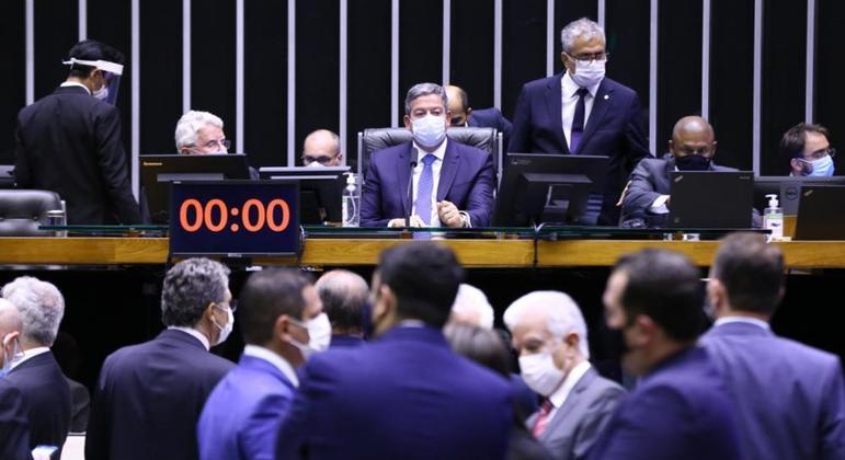 Plenário da Câmara rejeita PEC do voto impresso - Notícias - R7 Brasil