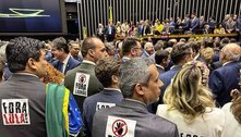 Deputados do PL protestam contra Lula no plenário: 'Fora ladrão'