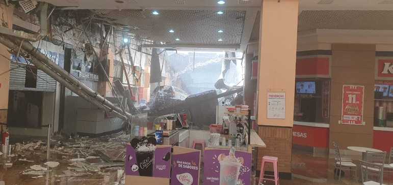 Desabamento de shopping em Osasco