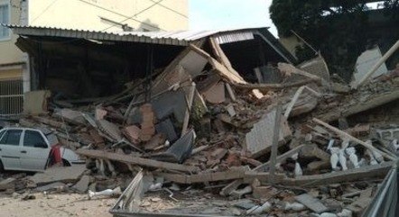 Prédio de três andares desaba em Nilópolis