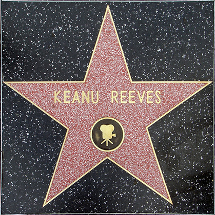  Desde 2005, Keanu tem uma estrela na Calçada da Fama em Los Angeles.