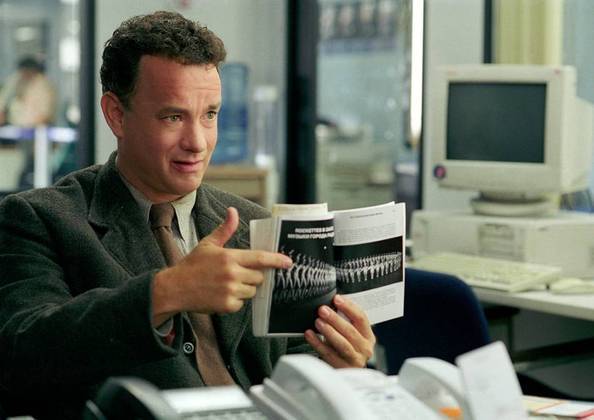 Desde então, ele e Tom Hanks trabalharam juntos em outros cinco filmes, incluindo os marcantes “Prenda-me se for Capaz” (2002) e “O Terminal” (2004).