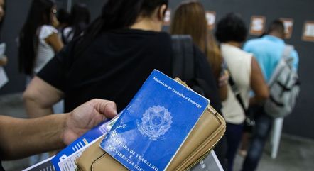 Desemprego chegou a 7,8% em fevereiro