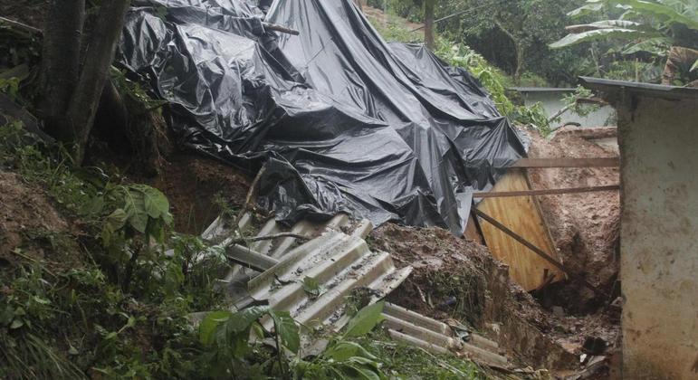 Segundo a prefeitura, as vítimas tinham 47, 21 e 3 anos de idade