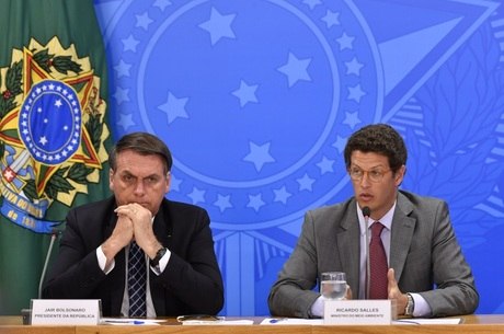 Dados negativos irritaram Bolsonaro e Salles