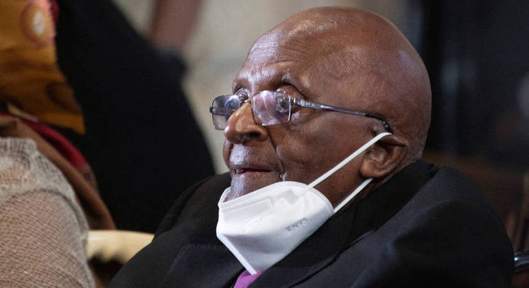 Desmond Tutu recebeu o Prmio Nobel da Paz em 1984