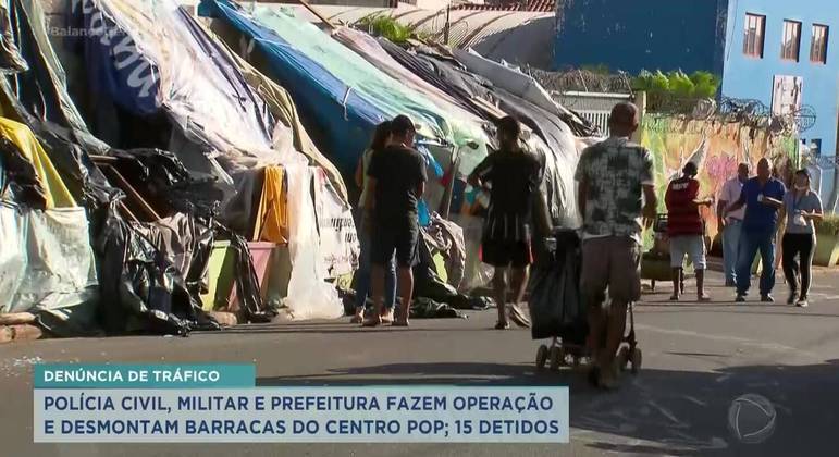 Homens bêbados caem às margens de rodovia e mobilizam socorristase Polícia  em Franca - RecordTV Interior SP - R7 Balanço Geral