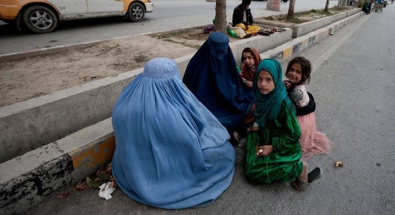 Crise de fome no Afeganistão pode coincidir com período severo de seca no país