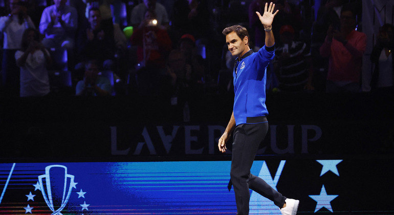 Em despedida das quadras, Roger Federer formou dupla com Rafael Nadal para disputar contra dupla norte-americana