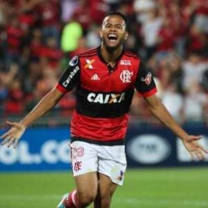 Destaque do Santos, não teve o mesmo sucesso no Flamengo. Foi contratado em junho 2017, por empréstimo de 18 meses, mas marcou apenas três gols em 41 jogos.