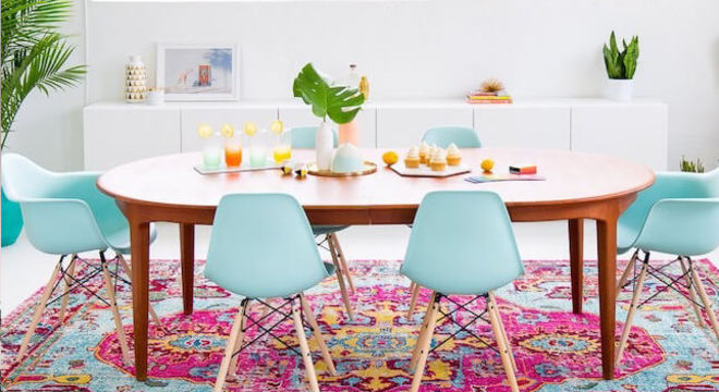 Destaque o ambiente com os tapetes coloridos 