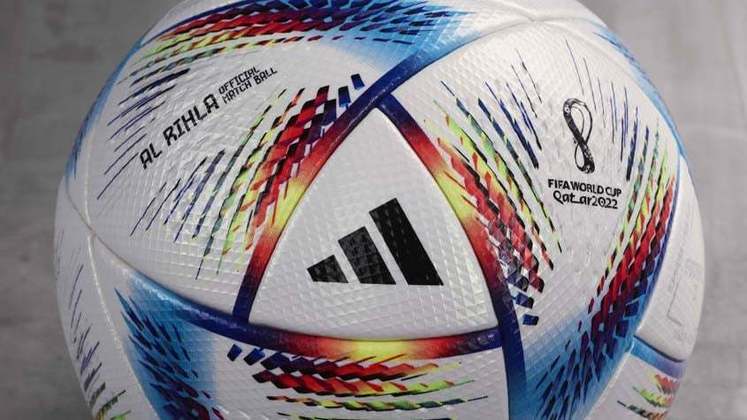 Detalhes da Al Rihla, a bola utilizada na primeira fase da Copa do Mundo. 