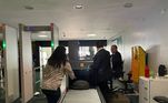 Para acessar à Câmara é necessário passar pelo detector de metais