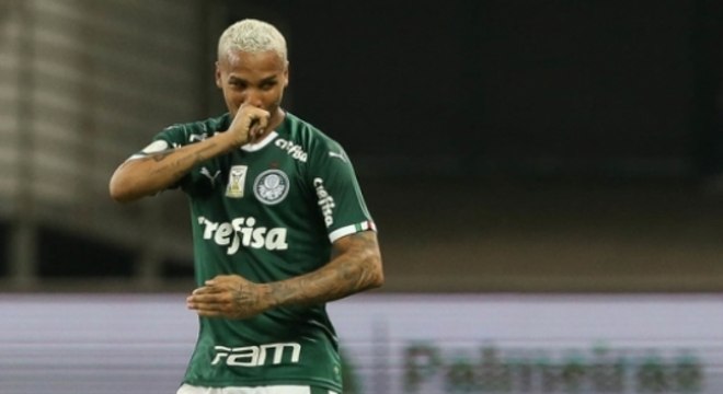 Deyverson em ação pelo Palmeiras