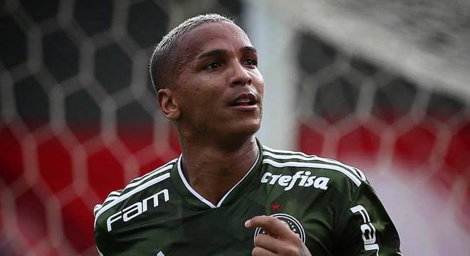 Provocador Deyverson Esta Suspenso Em Tres Competicoes Esportes R7 Futebol