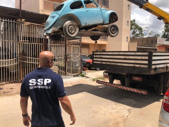 Carros são recolhidos em operação da Secretaria de Segurança Pública