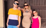 A jurada Cris Piza compartilhou um dos passeios em família e mostrou que a família toda esbanja estilo!