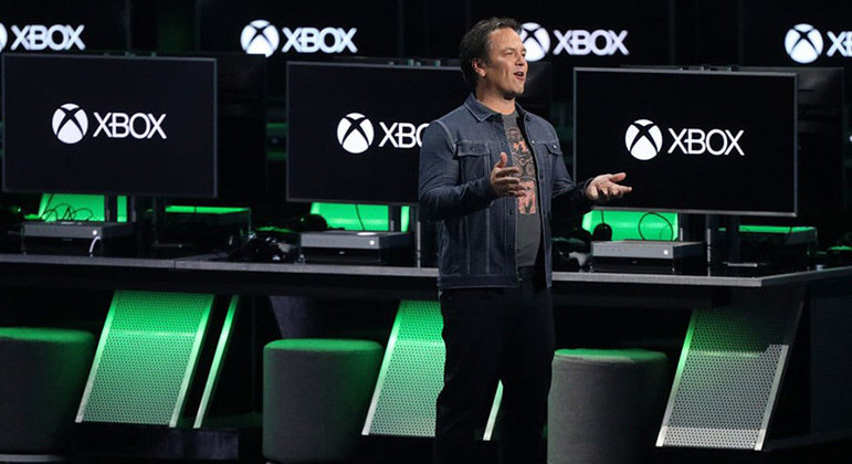 “Dia feliz” e “temos um produto melhor”, escreveu Phil Spencer no dia do anúncio do PS5