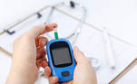 A OMS (Organização Mundial de Saúde) aponta que nos últimos 40 anos, a diabetes quadriplicou no mundo. Pelo Atlas da doença de 2021, produzido pela IDF (Federação Internacional de Diabetes – sigla em inglês), só no ano passado, a doença foi responsável por 6,7 milhões de mortes em todo o mundo