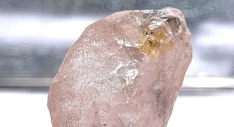 Diamante rosa de 170 quilates foi encontrado na Angola