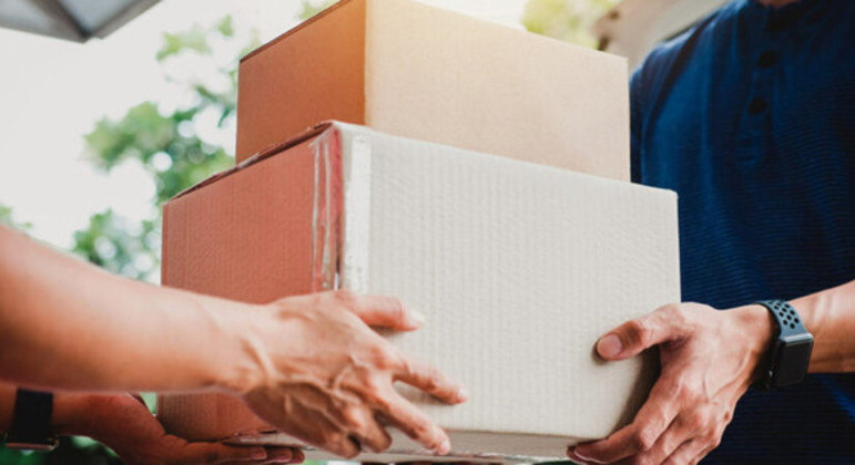 Cliente pode exigir dinheiro de volta em atrasos de entregas