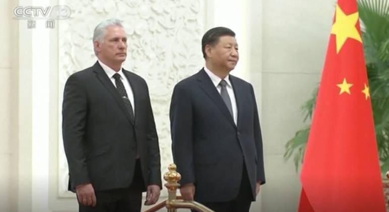 Presidente cubano, Miguel Díaz-Canel, encontra Xi Jinping em Pequim