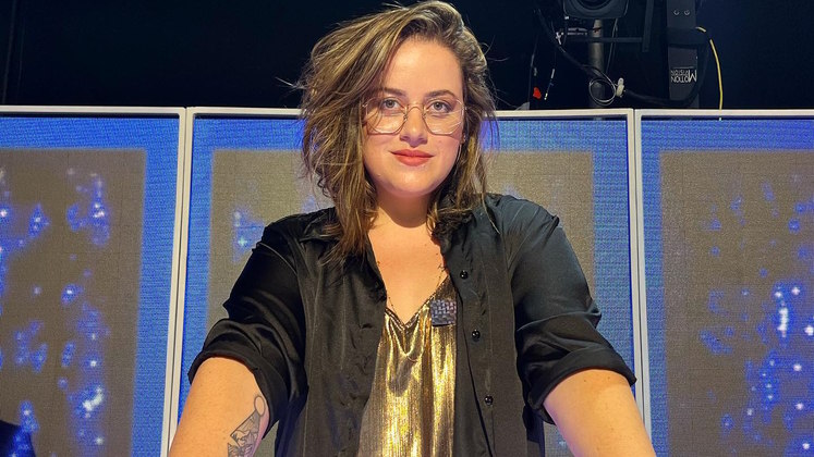 Thais Kiwi, participante do The Voice Brasil 2, tem conselhos certeiros para quem vai subir no palco do reality: 
