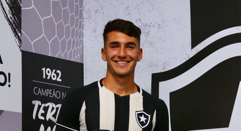 Diego Abreu apresentado oficialmente pelo Botafogo