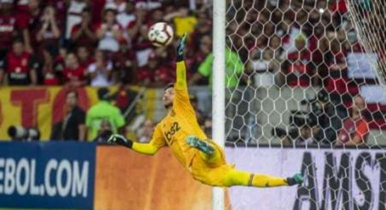 Diego Alves - Flamengo x Emelec - Libertadores 2019 - Defesa de pênalti