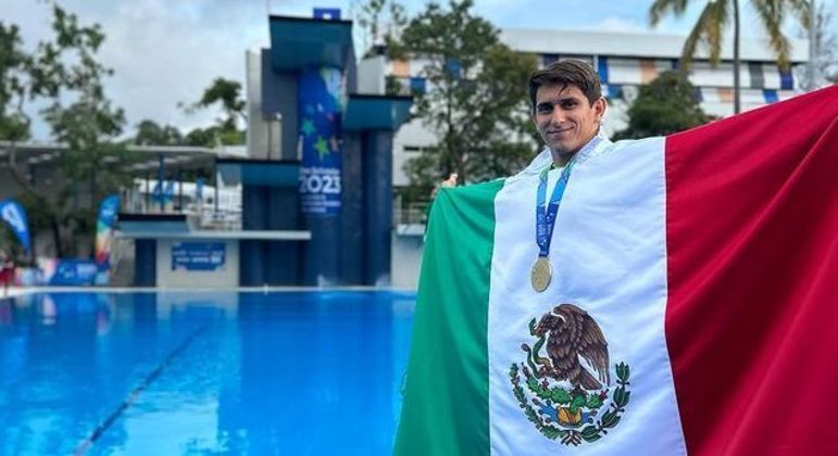 O atleta olímpico Diego Balleza, do México, anunciou a criação de um perfil em um site adulto para poder pagar os treinos de salto ornamental. Seu sonho é participar dos Jogos Olímpicos de Paris, que começam em julho de 2024, e para ter uma renda extra precisou arrumar outro trabalho 