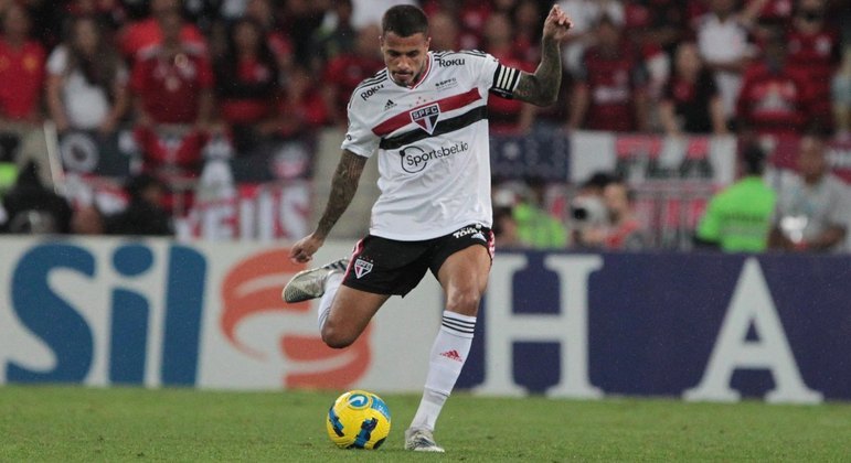 Diego Costa em partida pelo São Paulo