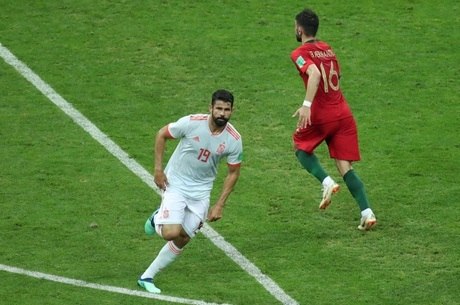 Diego Costa fez dois dos três gols da Espanha no jogo