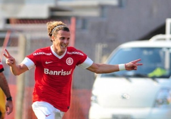 Diego Forlán (atacante) - 42 anos - Clube que atuou no Brasil: Internacional (2012 - 2013)