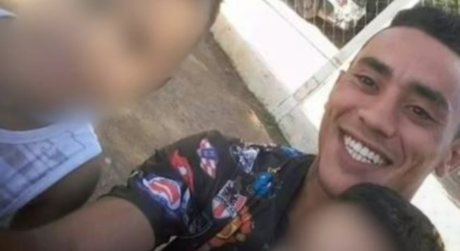 Diego Almeida Melo, de 27 anos, foi apedrejado e esfaqueado após briga