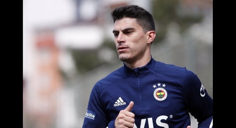 Diego Perotti (atacante) - 33 anos - Sem clube desde agosto de 2021 - Último clube: Fenerbahce - Valor de mercado: 1,2 milhão de euros (R$ 7,43 milhões)