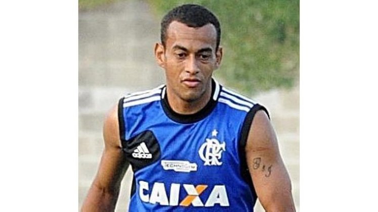 Diego Silva: o meia foi outro jogador do XV de Piracicaba que chegou ao Flamengo por empréstimo em 2013. Pelo time carioca, disputou 20 partidas e não marcou nenhum gol