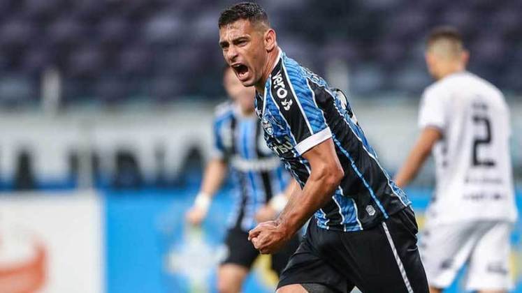 Diego Souza (atacante - Grêmio): 10 gols em 13 cobranças nesta passagem