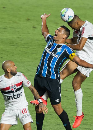 Diego Souza cuidou das ações do Grêmio