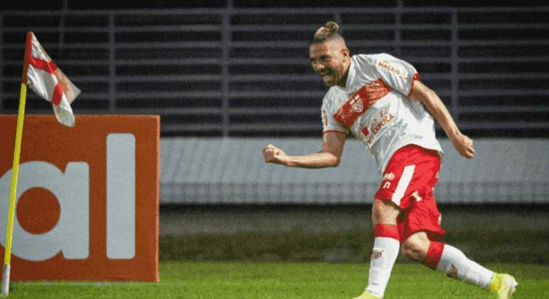 Diego Torres (Meio-campista - CRB): Nove assistências na Série B.